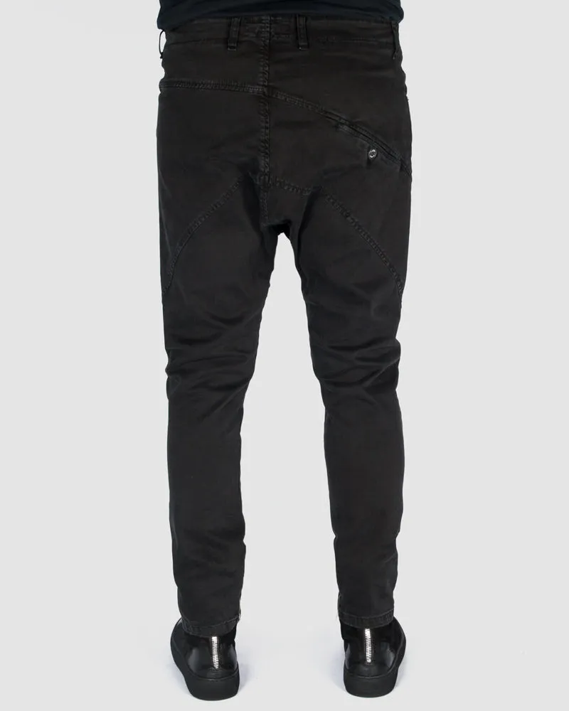 Distressed slimfit pants