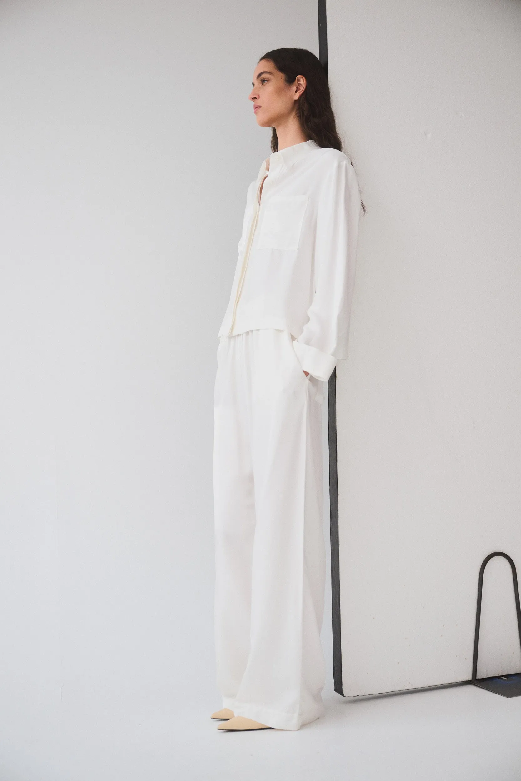 Draped pull-on pant