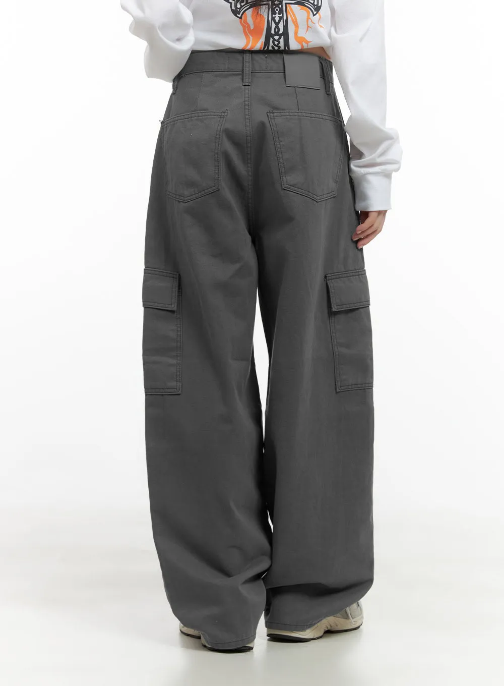 Relaxed Fit Cargo Pants CS410