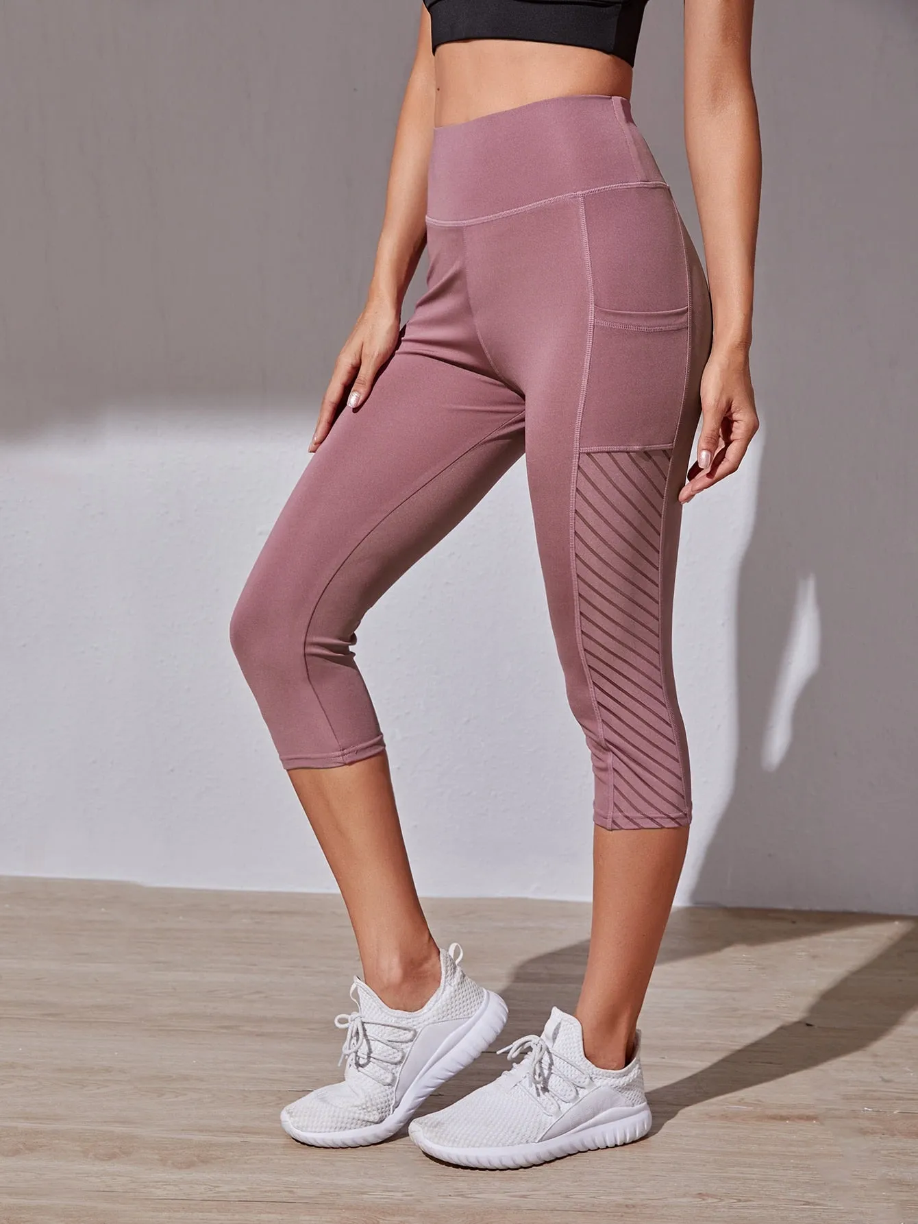 Wideband Waist Capris Leggings With Phone Pocket